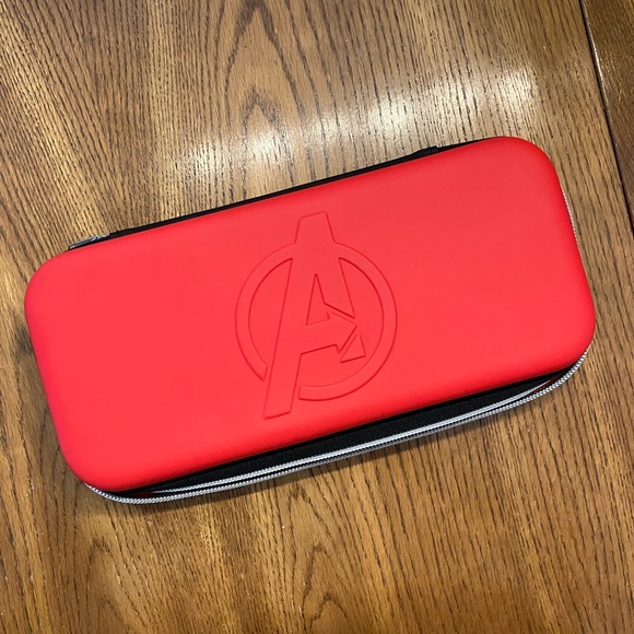 Marvel’s ‘The Avengers’ Nintendo Switch case - Picture 1 of 5